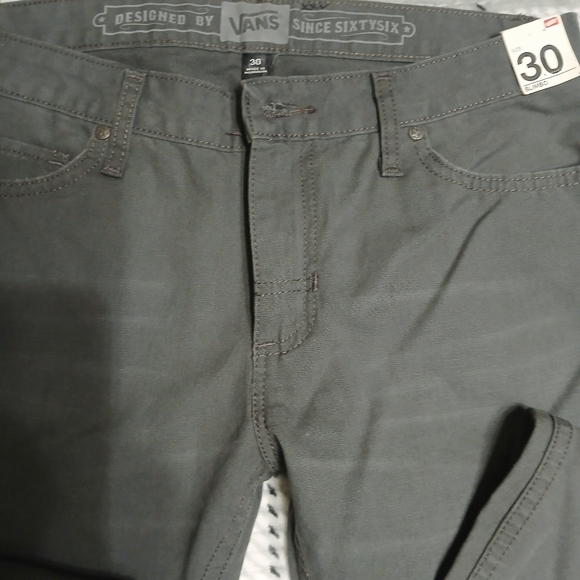 Brand new Vans pants size 30x32 Grey in color - Picture 4 of 6